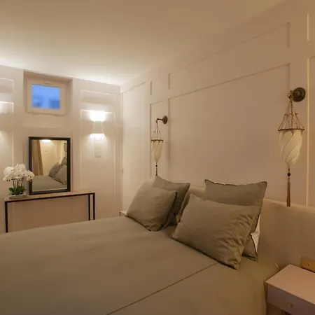 Luxueux Avec Balcon, Champs Elysees * Paris