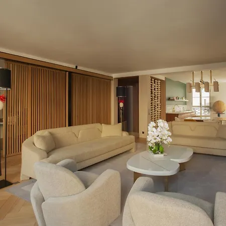 Luxueux Avec Balcon, Champs Elysees Apartment Paris