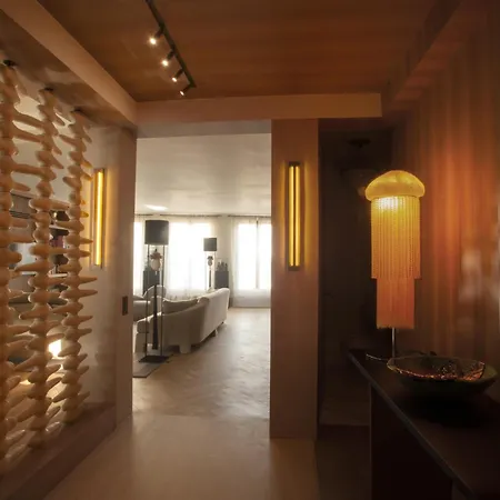 Luxueux Avec Balcon, Champs Elysees Apartment Paris