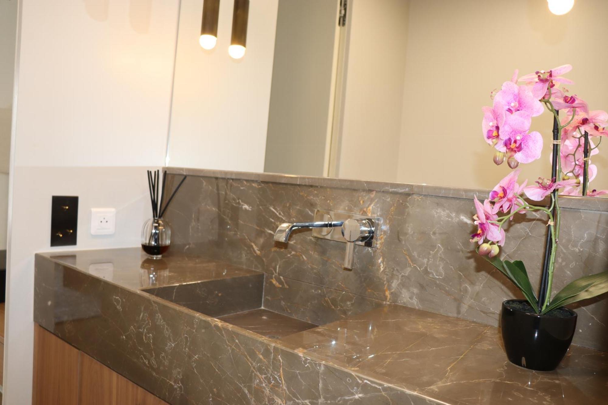 Luxueux Avec Balcon, Champs Elysees Apartment *