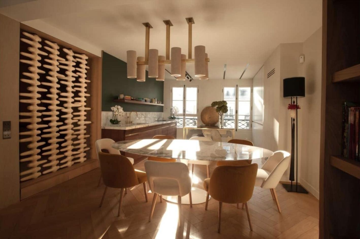 Apartment Luxueux Avec Balcon, Champs Elysees