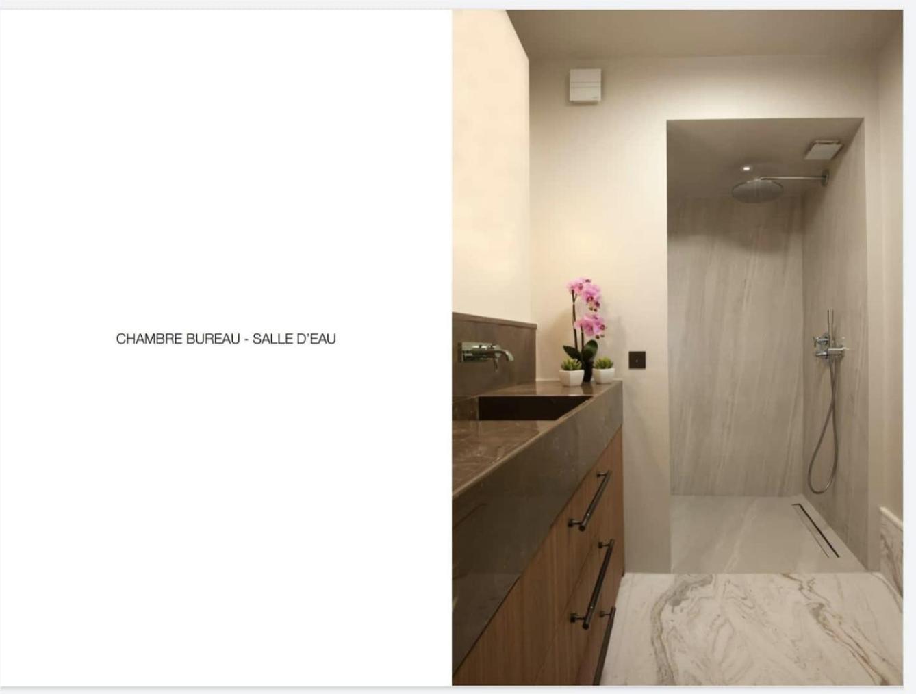 Apartment Luxueux Avec Balcon, Champs Elysees