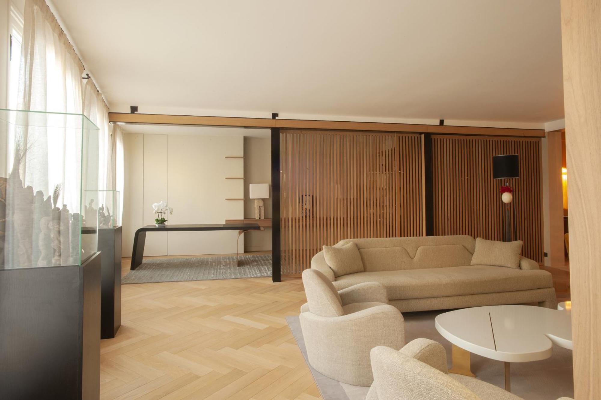 Luxueux Avec Balcon, Champs Elysees *